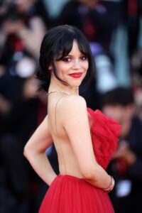 0404_jennaortega_01-683x1024-1