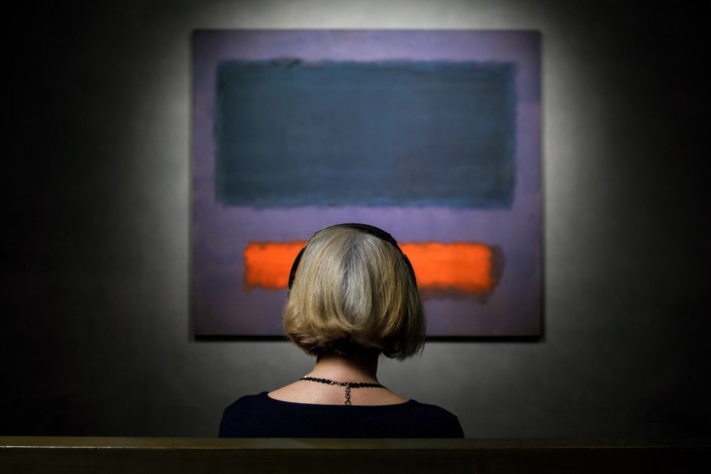 grey-orange-on-maroon