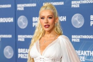 0501_christinaaguilera_01-1024x683-1