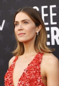 0509_mandymoore_01-710x1024-1