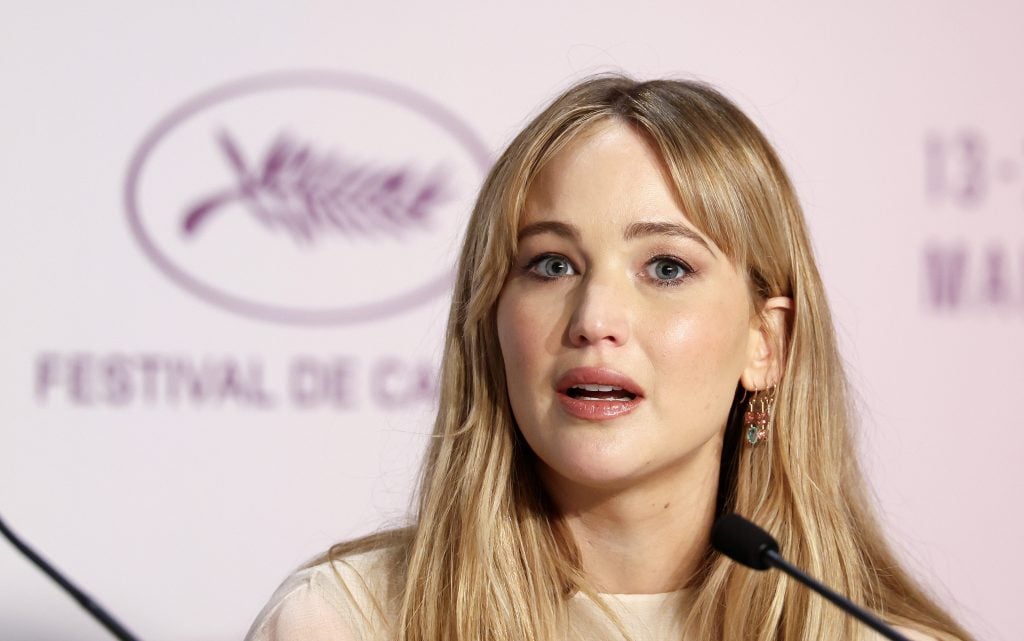 0520_jenniferlawrence_01-1024x641-1
