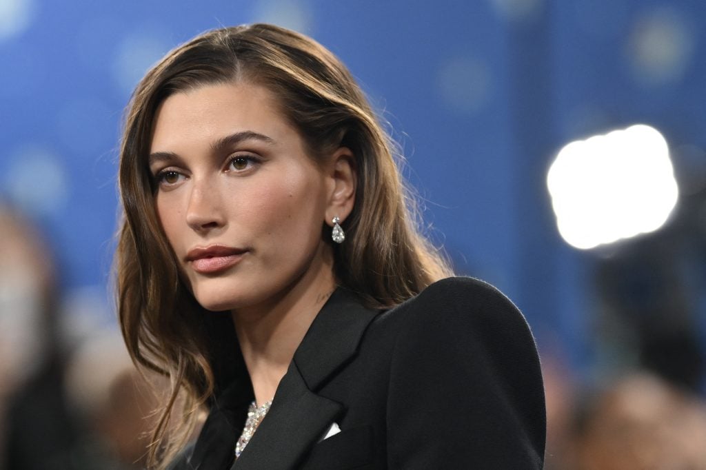 0529_haileybieber_01-1024x682-1