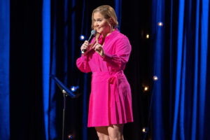 Amy-Schumer-Pokes-Fun-at-Hilaria-Baldwin-and-Her-Von-Trapp-Amount-of-Kids-2