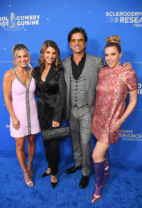 candace-cameron-bure-lori-loughlin-john-stamos-and-jodie-sweetin