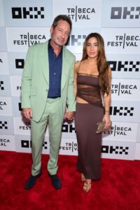 GettyImages-1497500563-David-Duchovny-Is-Married-to-Longtime-Girlfriend-Monique-Pendleberry