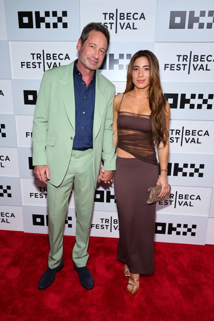 GettyImages-1497500563-David-Duchovny-Is-Married-to-Longtime-Girlfriend-Monique-Pendleberry