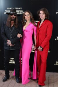 GettyImages-2216882839-billy-ray-cyrus-and-elizabeth-hurley-make-red-carpet-debut-with-son-damian
