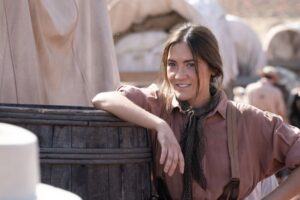 MCDHOAN_WB035-Horizon-Movie-Drama