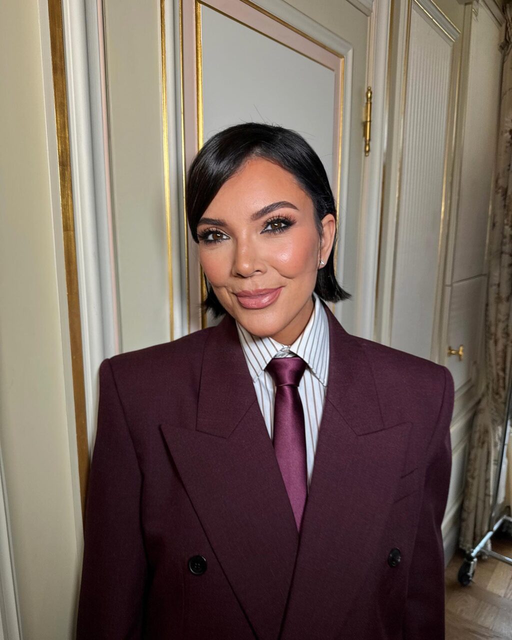 This-Is-the-Celebrity-Plastic-Surgeon-Behind-Kris-Jenner-s-New-Glow-Up-1-1-1