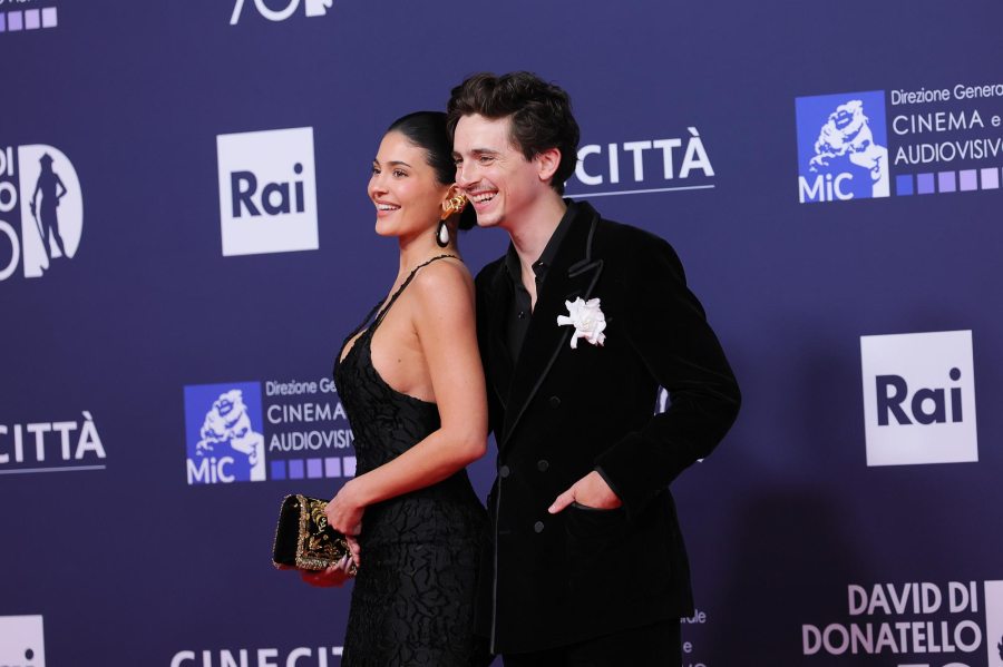 Timothee-Chalamet-and-Kylie-Jenner-Red-Carpet-Debut-2213948684
