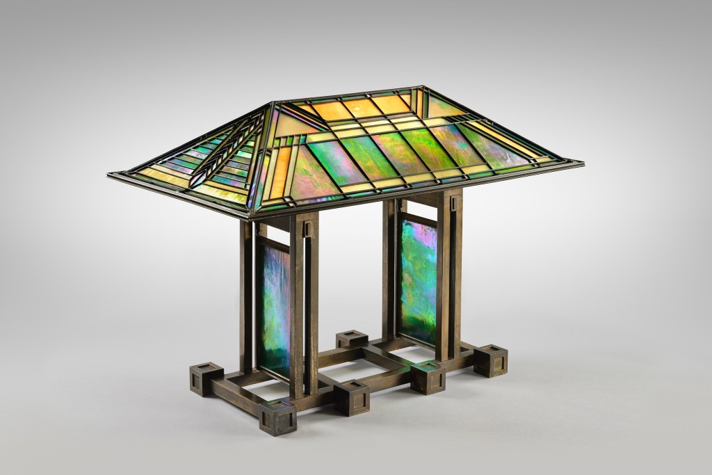 pedestal-lamp-flw