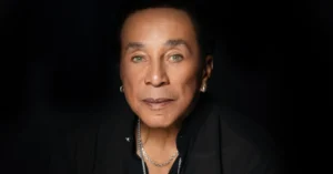 smokey-robinson-scaled-e1746600774897-1024x536-1