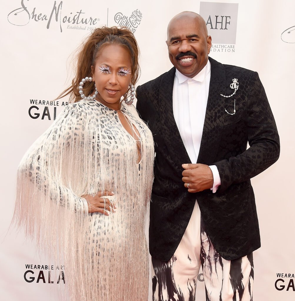 0409_steveharvey_01-1003x1024-1