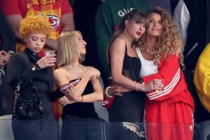 0604_blakelively_01_taylorswift-1024x683-1