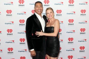 0612_amyrobach_tjholmes_01-1024x683-1