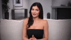 0720_thekardashians_01_kyliejenner-1024x576-1