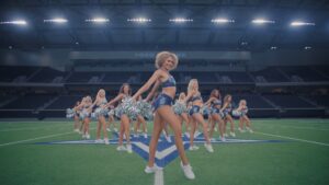 AMERICAS_SWEETHEARTS__Dallas_Cowboys_Cheerleaders_trailer