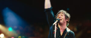 Jeremy-Allen-White-Springsteen-scaled-1