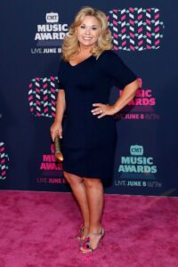 Savannah-Chrisley-Slams-Commenter-Claiming-Mom-Julie-Faked-Breast-Cancer